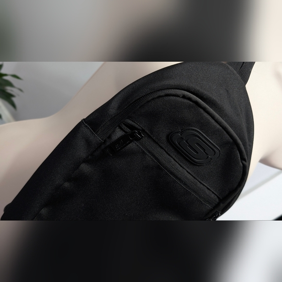 Sketchers Black Crossbody Shoulder Bag - Picture 2 of 6